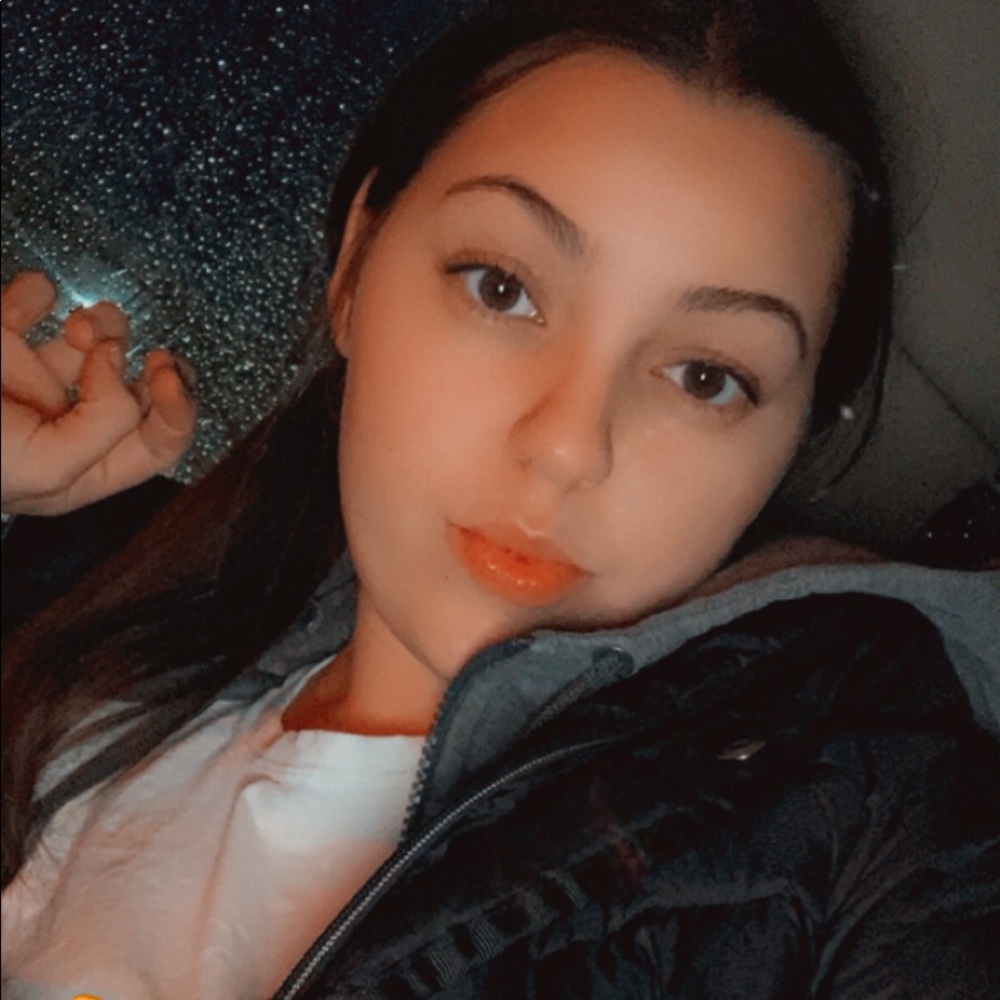 Meet your Posher, Marissa